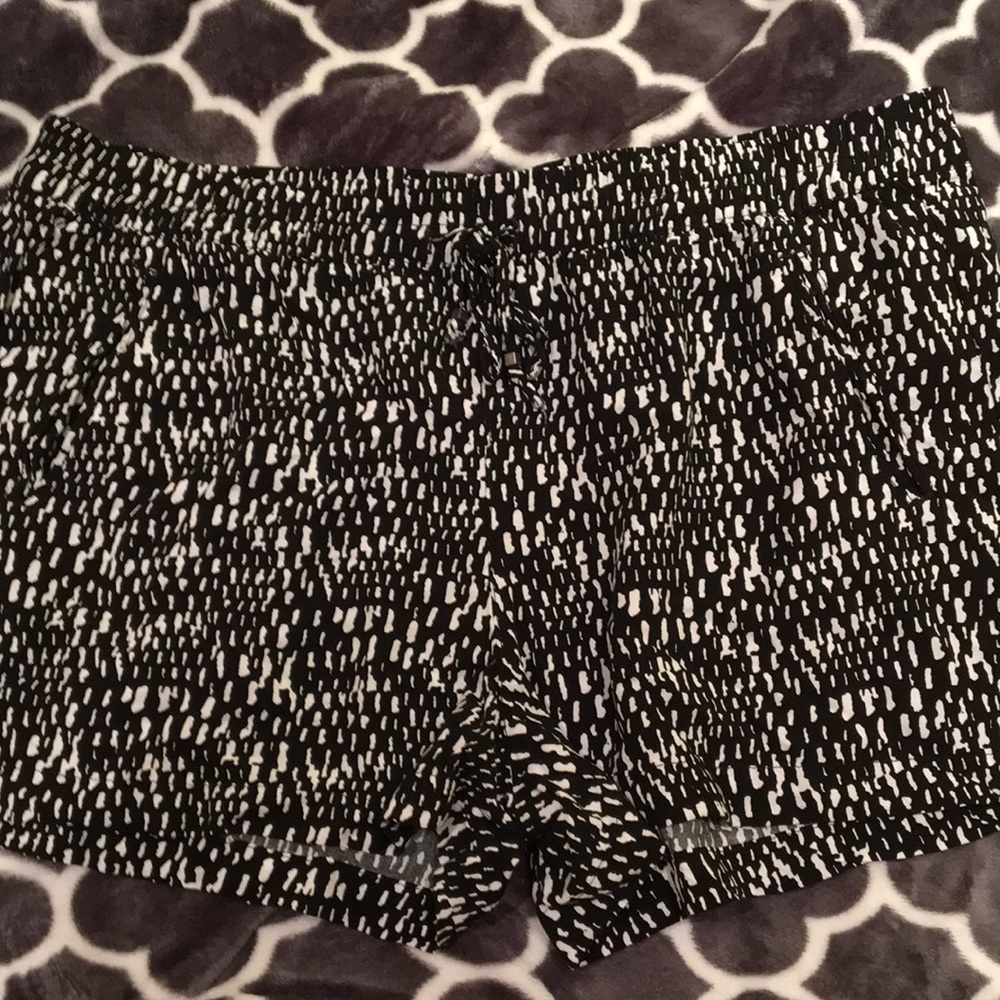 Banana Republic flow shorts